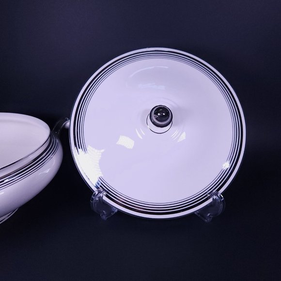 Vintage Homer Laughlin Eggshell Nautilus USA F40N5 Serving Dish with Lid - Picture 2 of 6